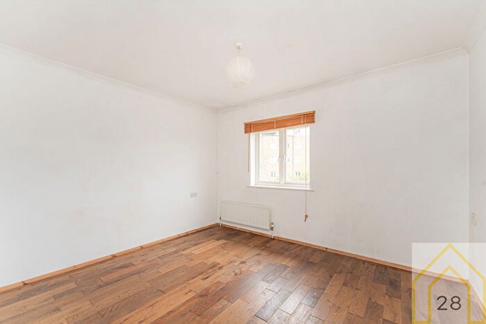 2 Bedroom Flat For Sale In Eastway, London, E9