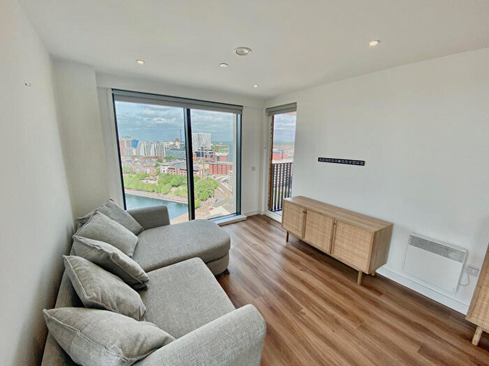 2 Bedroom Apartment To Rent In Trafford Road, Salford, Lancashire, M5
