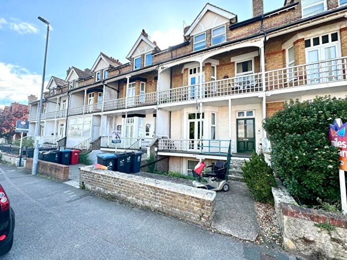1 Bedroom Flat To Rent In Cuthbert Road, Westgate-on-Sea, Kent, CT8