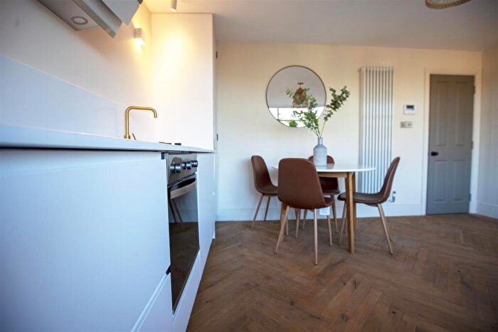 1 Bedroom Flat To Rent In Wilbraham Road Manchester, M16