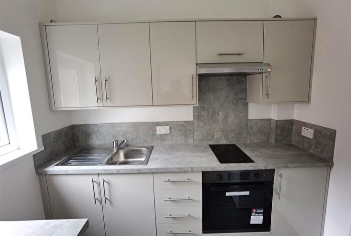 Studio To Rent In Rock Street, London, N4