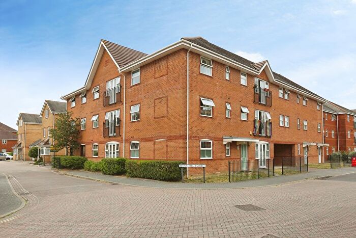 2 Bedroom Flat For Sale In Benny Hill Close, Eastleigh, Hampshire, SO50