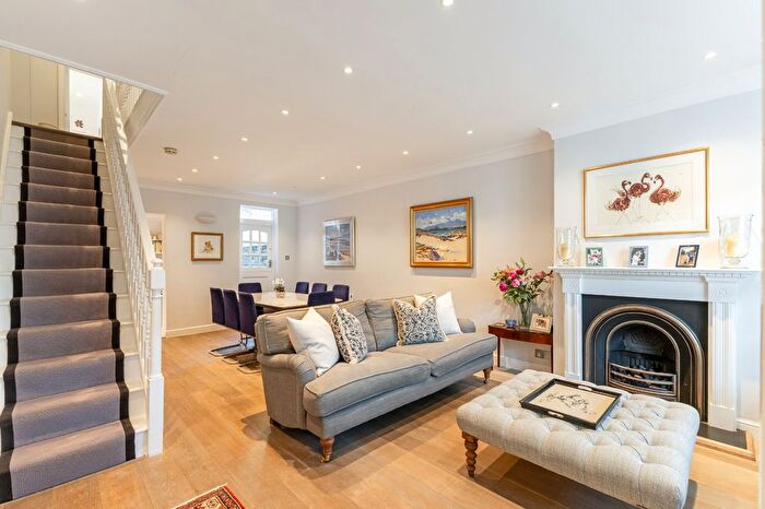 3 Bedroom Terraced House For Sale In Orbain Road, London, SW6