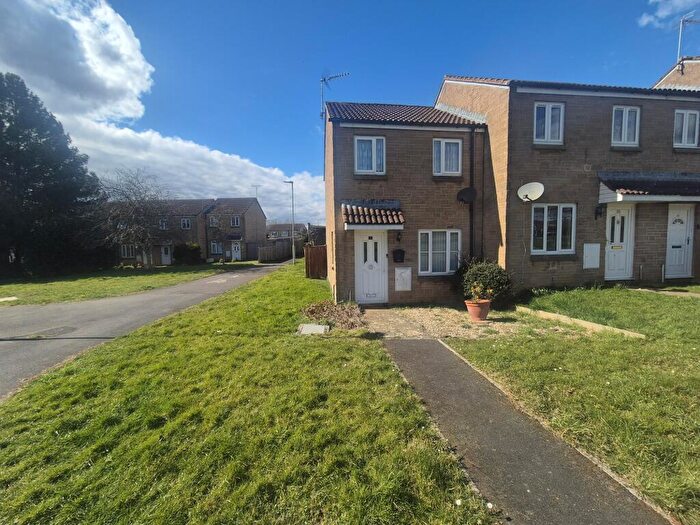 2 Bedroom House To Rent In Pound Close, Yeovil, BA21