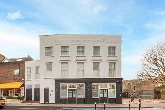 2 Bedroom Flat To Rent In Prince Of Wales Road, Kentish Town, London, NW5