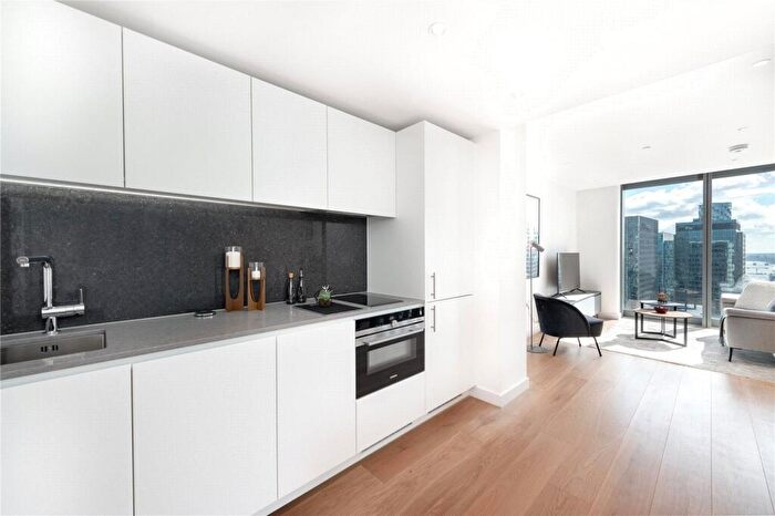 Apartment For Sale In Landmark Pinnacle, Marsh Wall, London, E14
