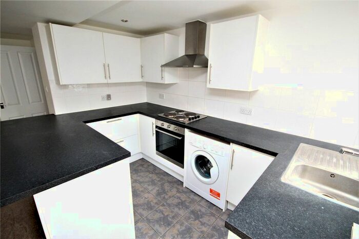 1 Bedroom Flat To Rent In Lincoln House, Queens Road, Buckhurst Hill, IG9