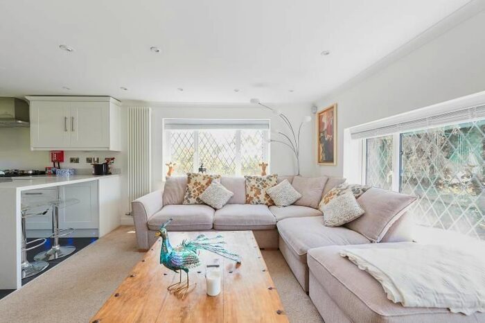 2 Bedroom Flat To Rent In Prior View, St. Stephens Road, Bath, BA1