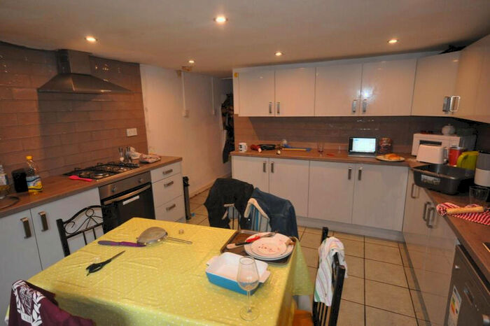 5 Bedroom Terraced House To Rent In Meadow View, Leeds, West Yorkshire, LS6
