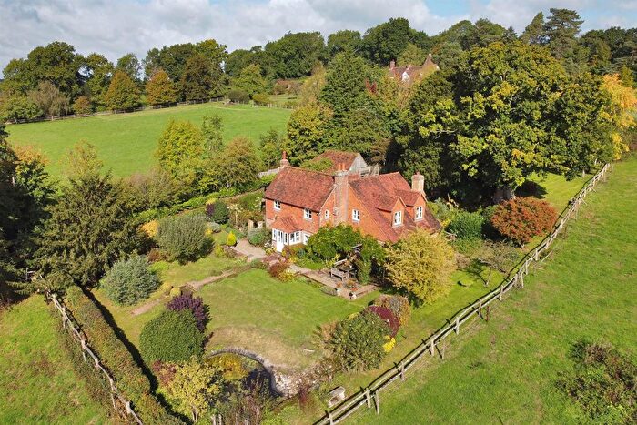 3 Bedroom Detached House To Rent In Mark Beech, Edenbridge, TN8