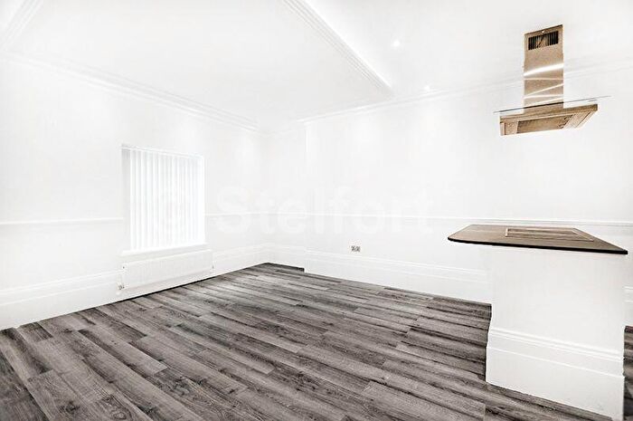 2 Bedroom Apartment To Rent In Grosvenor Avenue, London, N5