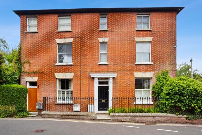 1 Bedroom Flat For Sale In Middle Street, Harnham, SP2