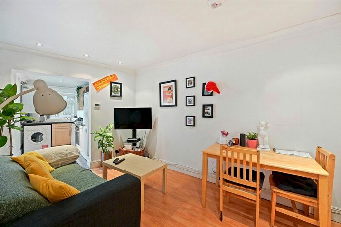 1 Bedroom Flat To Rent In Willow Vale, London, W12