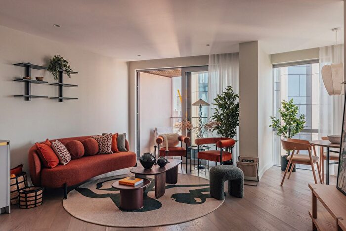 2 Bedroom Flat For Sale In Peninsula Riverfront, Cutter Lane, Greenwich Peninsula, SE10