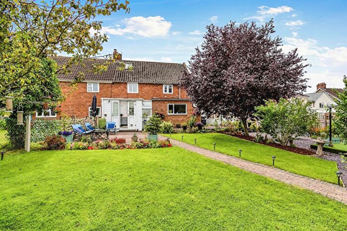 4 Bedroom Semi-Detached House For Sale In Wynsome Street, Southwick, Trowbridge, BA14