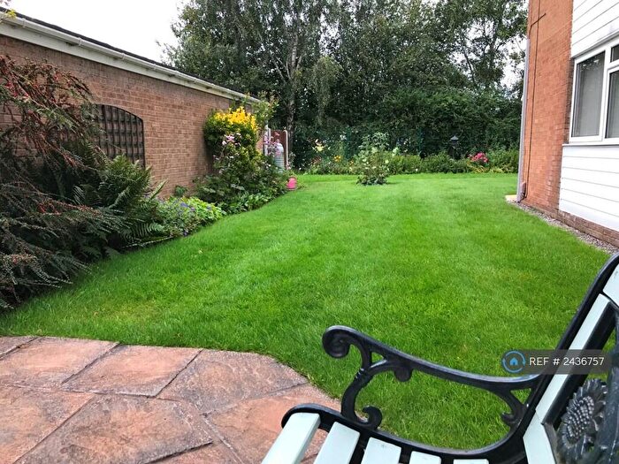 2 Bedroom Flat To Rent In Dairyground Road, Bramhall, Stockport, SK7