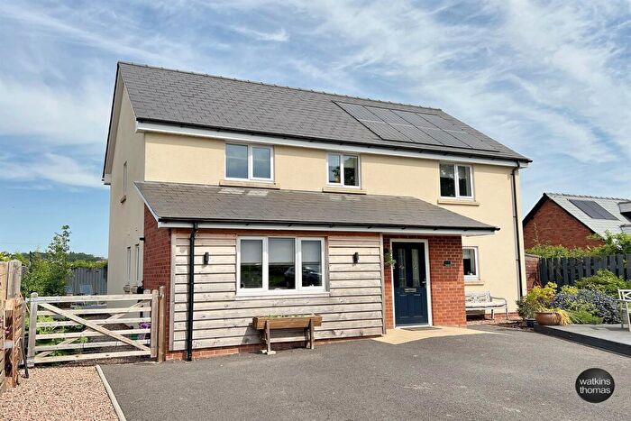 4 Bedroom Detached House For Sale In Ramblers Way, Winforton, Hereford, HR3