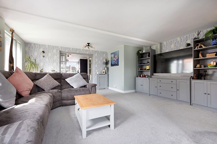 3 Bedroom Semi-Detached House For Sale In Russell Road, Goole, Yorkshire, DN14