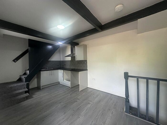 1 Bedroom House To Rent In Wood Lane, Huddersfield, HD4