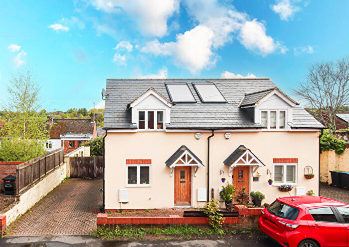 2 Bedroom Semi-Detached House For Sale In George Street, Markyate, St. Albans, AL3