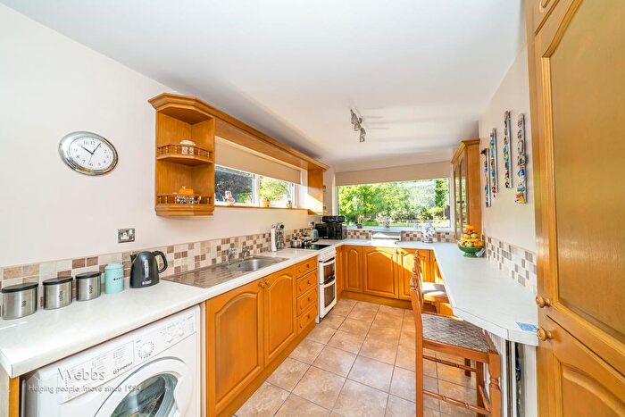 3 Bedroom Detached Bungalow For Sale In Enderley Drive, Bloxwich, Walsall, WS3