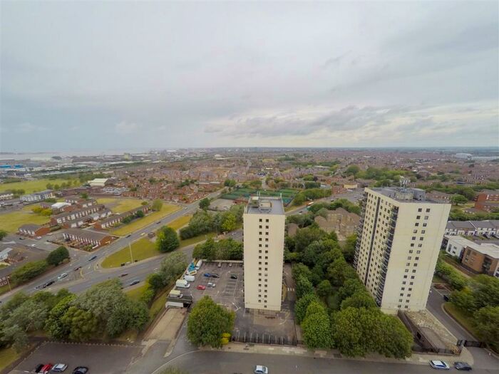 3 Bedroom Flat To Rent In Apt Candia TowersJason StreetLiverpool, L5