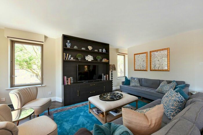 3 Bedroom Flat To Rent In Holbein Place, Belgravia, SW1W