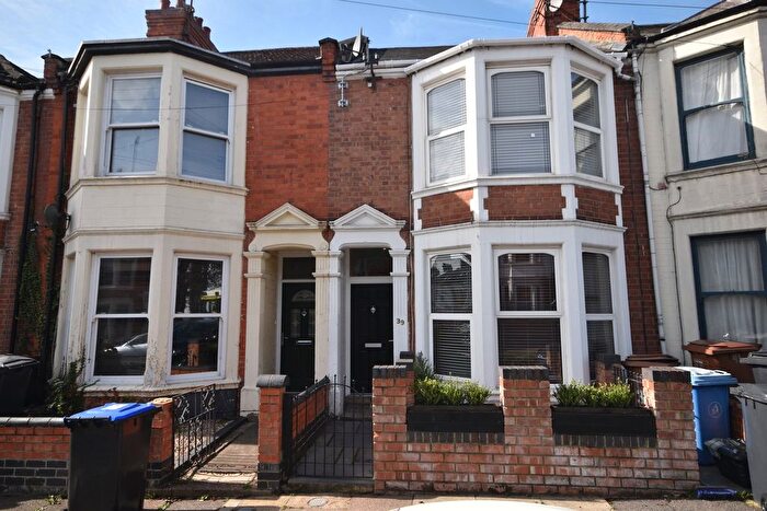 4 Bedroom Terraced House For Sale In Bostock Avenue, Northampton, NN1