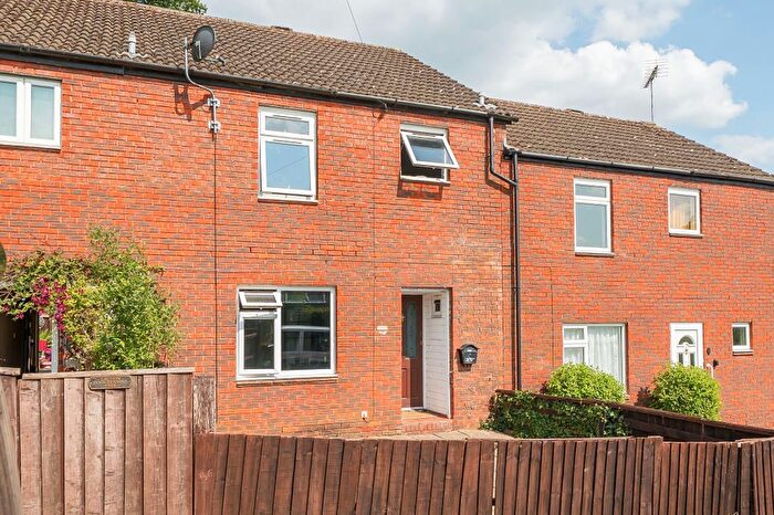3 Bedroom Terraced House For Sale In Lane End, Buckinghamshire, HP14