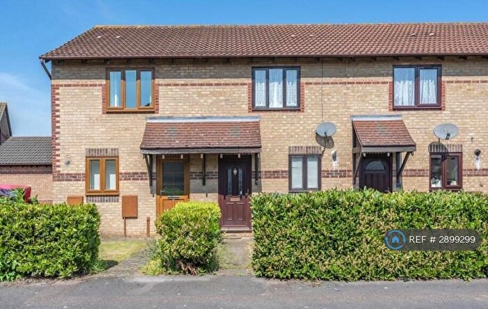 2 Bedroom Terraced House To Rent In Pine Close, Bicester, OX26