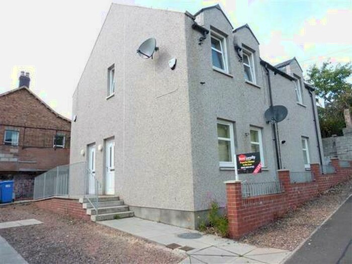 2 Bedroom Flat To Rent In East Main Street, Uphall, EH52
