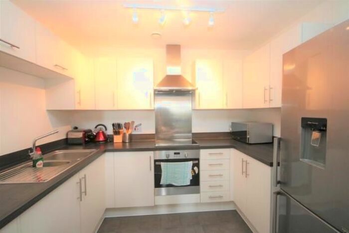 2 Bedroom Flat To Rent In Belvedere Park Estate, Little Brights Road, Belvedere, DA17