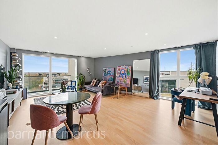 2 Bedroom Flat To Rent In Pump House Crescent, Brentford, TW8