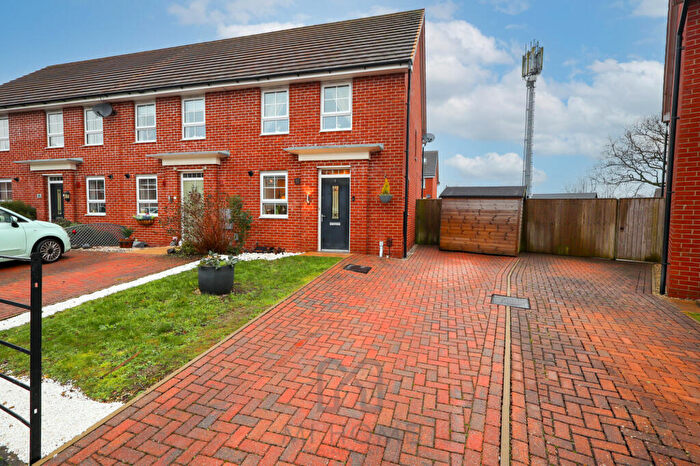 3 Bedroom End Of Terrace House For Sale In Grasshopper Drive, Warton, Preston, PR4