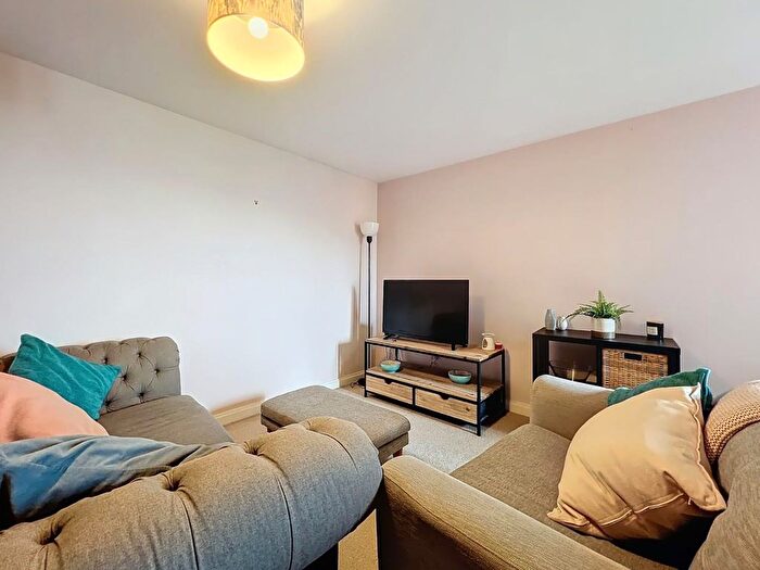 2 Bedroom Flat To Rent In The Granary, Magretian Place, Cardiff, CF10