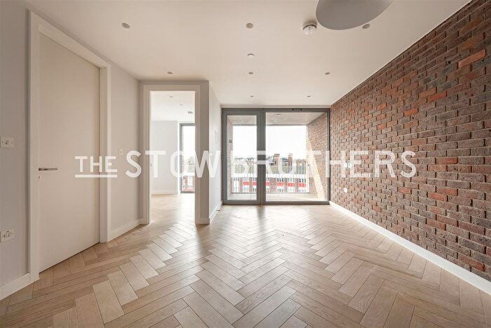 1 Bedroom Flat To Rent In Maple Path, London, E5