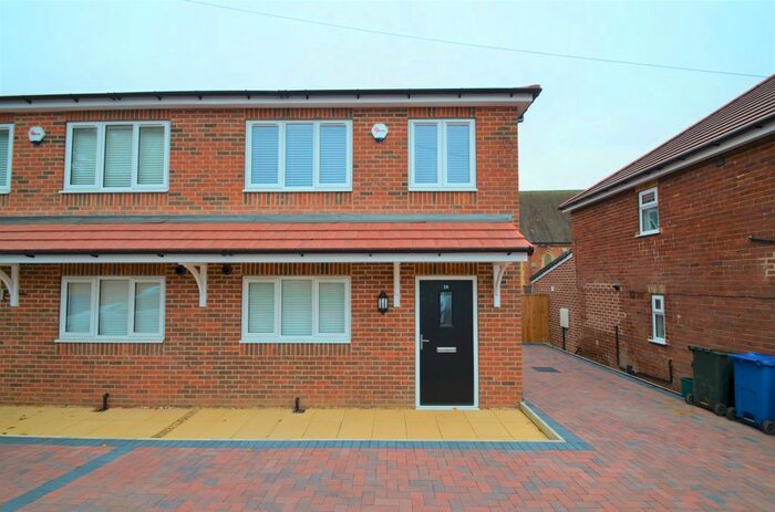 3 Bedroom Semi-Detached House To Rent In Bruce Crescent, Intake, Doncaster, DN2