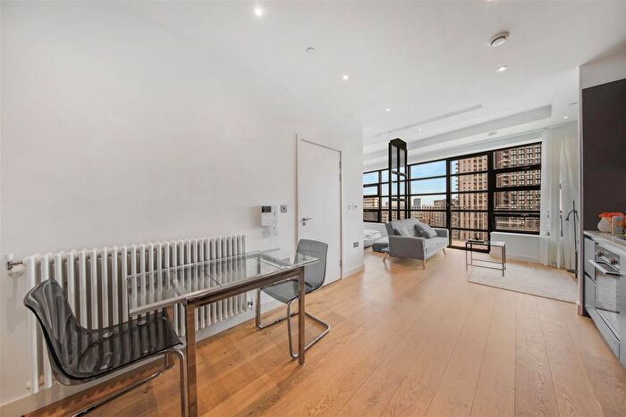 Studio To Rent In Defoe House, City Island, E14