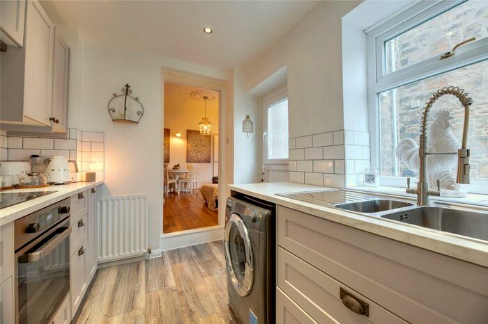 2 Bedroom Flat For Sale In Earls Drive, Low Fell, Gateshead, NE9