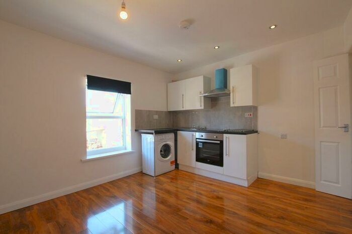 1 Bedroom Flat To Rent In Derby Road, Ripley, Derbyshire, DE5