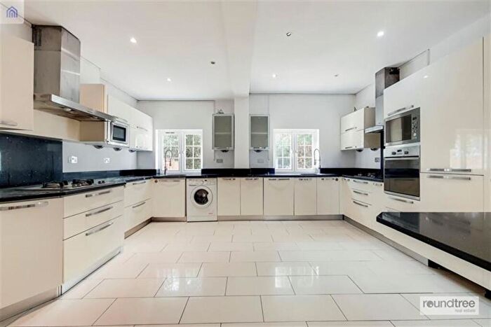 5 Bedroom House For Sale In Meadow Drive, Hendon, NW4