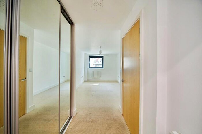 1 Bedroom Flat For Sale In Millharbour, London, E14