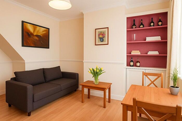 3 Bedroom Terraced House To Rent In Luther Street, Leicester, LE3