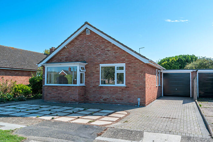 3 Bedroom Detached Bungalow For Sale In Upperfield Drive, Felixstowe, IP11