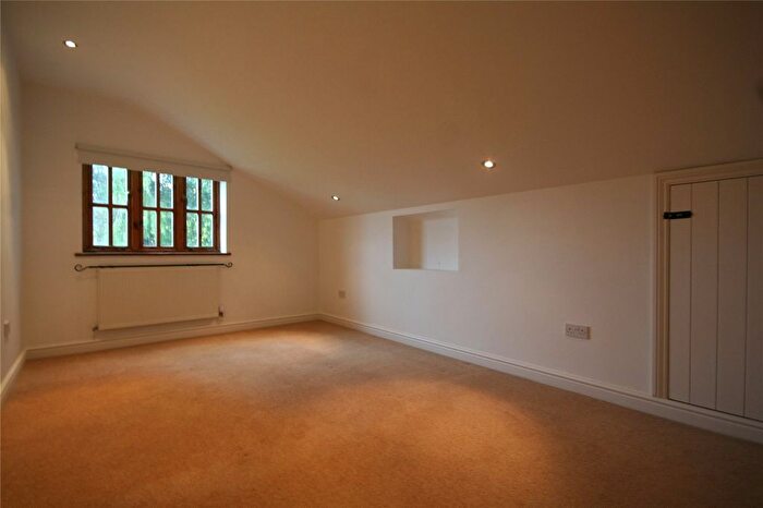 4 Bedroom Semi-detached House To Rent In Knightsbridge Green, Knightsbridge, Cheltenham, Gloucestershire, GL51