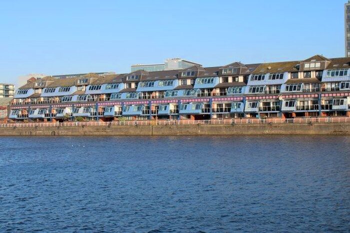 3 Bedroom Flat To Rent In Lancefield Quay, Glasgow, G3