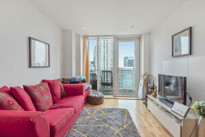 1 Bedroom Flat To Rent In Millharbour, London, E14