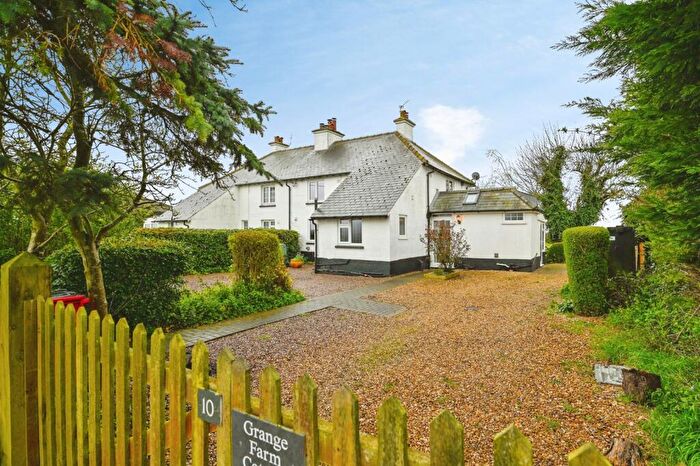 3 Bedroom Semi Detached House For Sale In Hospital Road, Wingland, Sutton Bridge, Spalding, PE12