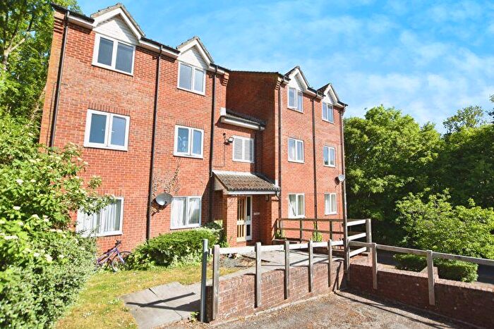 1 Bedroom Flat To Rent In Sarum Close, Salisbury, SP2
