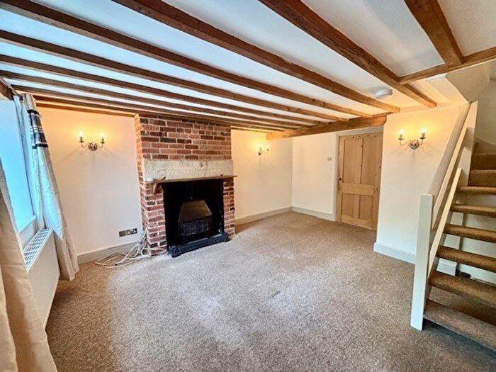 2 Bedroom Cottage To Rent In Heddington, Calne, SN11